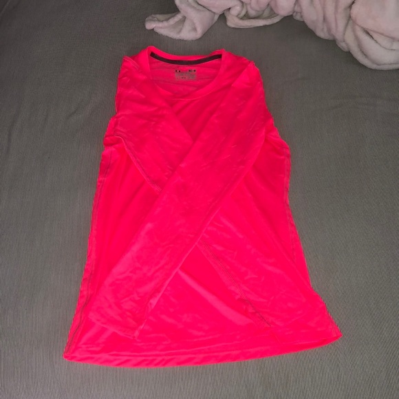 Under Armour Long Sleeve - Picture 2 of 5